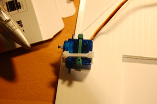 Mounted left servo
